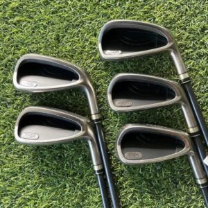 ชุดเหล็ก PRGR Egg Forged มีเหล็ก 6,7,8,9,P รวม 6 ชิ้น ก้านกราไฟต์ M-40 Flex SR